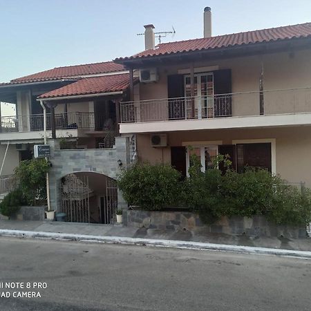 Erminia Studios Mousata Exterior foto