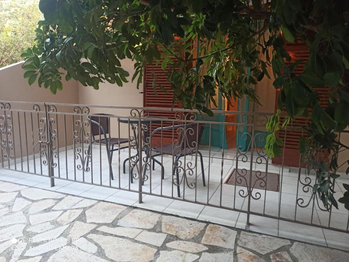 Erminia Studios Mousata Exterior foto